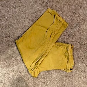 Yellow jeans. Madewell. Size 31.